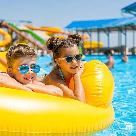 Sportium Hotel Ochakiv Eksteriør billede